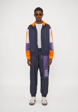 EA7 Emporio Armani: Тёмная куртка 