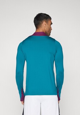 Nike: Футболка из полиэстера 