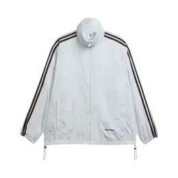 Adidas: Голубая футболка  Wales Bonner