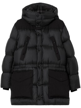 Burberry: Чёрный пуховик 