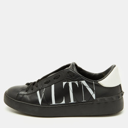 Valentino: Чёрные кроссовки  Rockstud