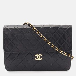 Chanel: Чёрная сумка 