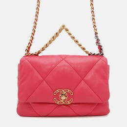 Chanel: Розовая сумка 