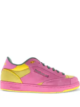 Reebok: Розовые кроссовки  Club C