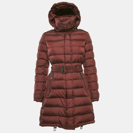 Burberry Brit: Бордовая куртка 