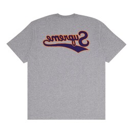 Supreme: Весенняя футболка 
