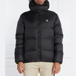 Calvin Klein: Чёрный пуховик 