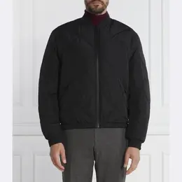 Calvin Klein: Классическая куртка 