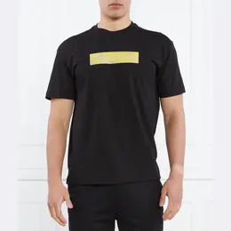 Calvin Klein: Футболка с принтом 
