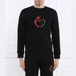 Emporio Armani: Чёрная толстовка 