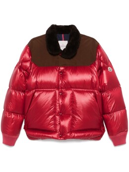 Moncler: Красная куртка 