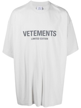 Vetements: Серая футболка 