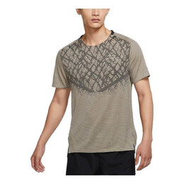 Nike: Светоотражающая футболка  Dri FIT