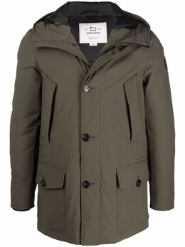Woolrich: Зелёный пуховик  Arctic