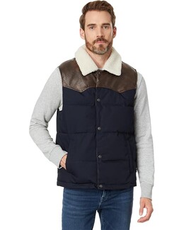 Levi's: Тёмный жилет 
