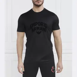 Emporio Armani: Обтягивающая футболка 