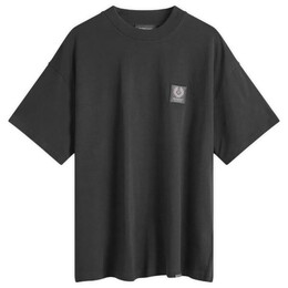 Represent: Чёрная футболка 