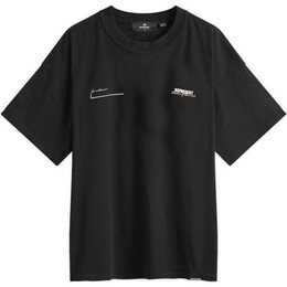 Represent: Чёрная футболка 