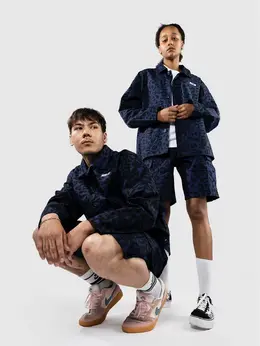 Nike: Синяя куртка 