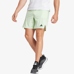 Adidas: Короткие шорты 