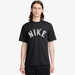 Nike: Трикотажная футболка 