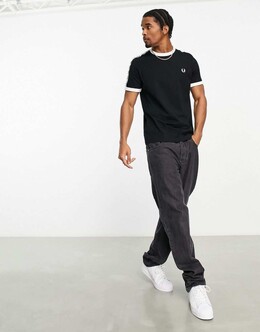Fred Perry: Чёрная футболка 