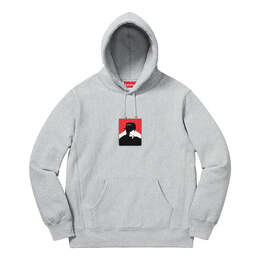 Supreme: Красная толстовка  Portrait