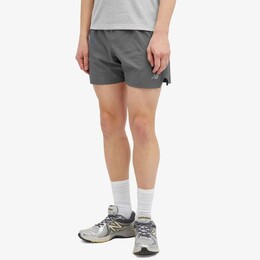 New Balance: Короткие шорты 