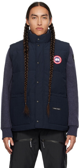 Canada Goose: Тёмный пуховик 