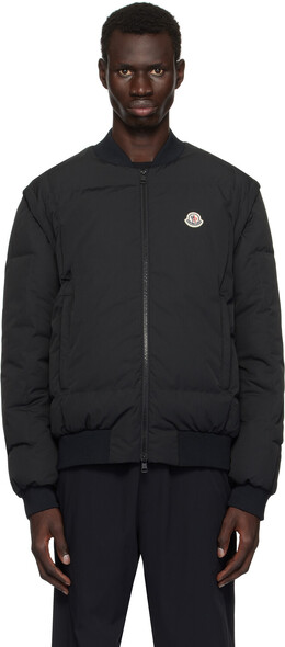 Moncler: Чёрная куртка 