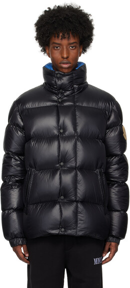 Moncler: Чёрная куртка 
