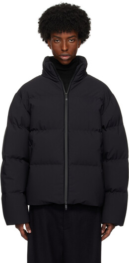 Moncler: Чёрная куртка 