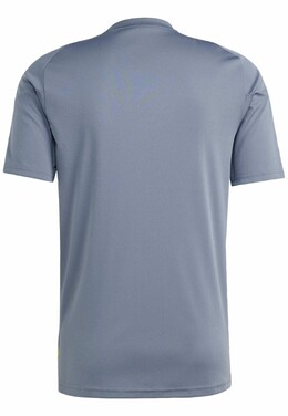 Adidas: Белая футболка  Tiro