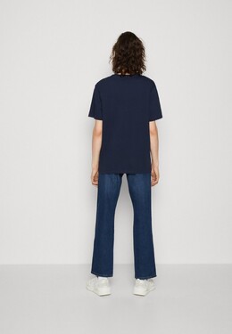 Wrangler: Тёмная футболка 