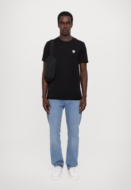 EA7 Emporio Armani: Чёрная футболка 
