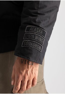 Alpha Industries: Зимний пуховик 