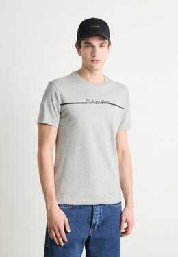 Calvin Klein: Футболка с принтом 
