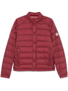 Moncler: Красная куртка 