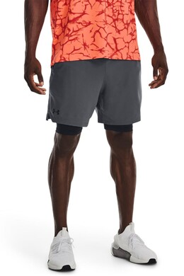 Under Armour: Короткие брюки 