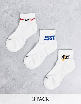 Nike: Белые носки  Training