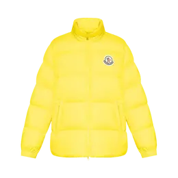 Moncler: Жёлтая куртка 