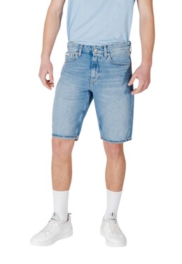 Calvin Klein Jeans: Джинсовые шорты 