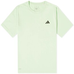 Adidas: Светлая футболка  Essentials