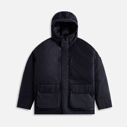 Stone Island: Чёрная куртка 