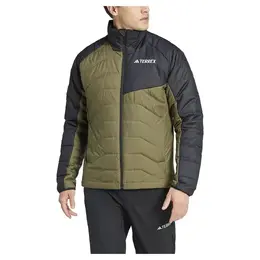 Adidas: Зелёная куртка  Terrex