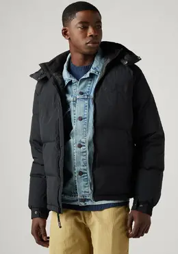 Levi's: Стёганые куртка 