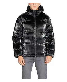 Emporio Armani: Чёрное пальто 