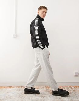 Adidas Originals: Тёмная куртка 