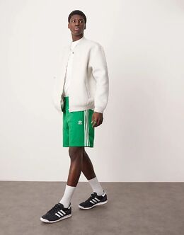 Adidas Originals: Зелёные шорты 