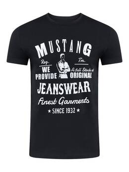 Mustang: Чёрная футболка 